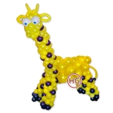 Симпатичный жираф из шаров